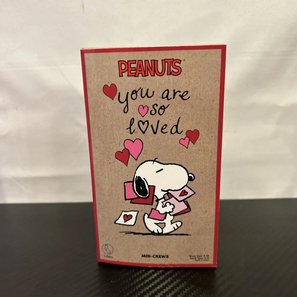 2 Prs You Are So Loved Peanuts‎ Snoopy Mid Crews Socks Shoe Sz 4-10 Gray Red